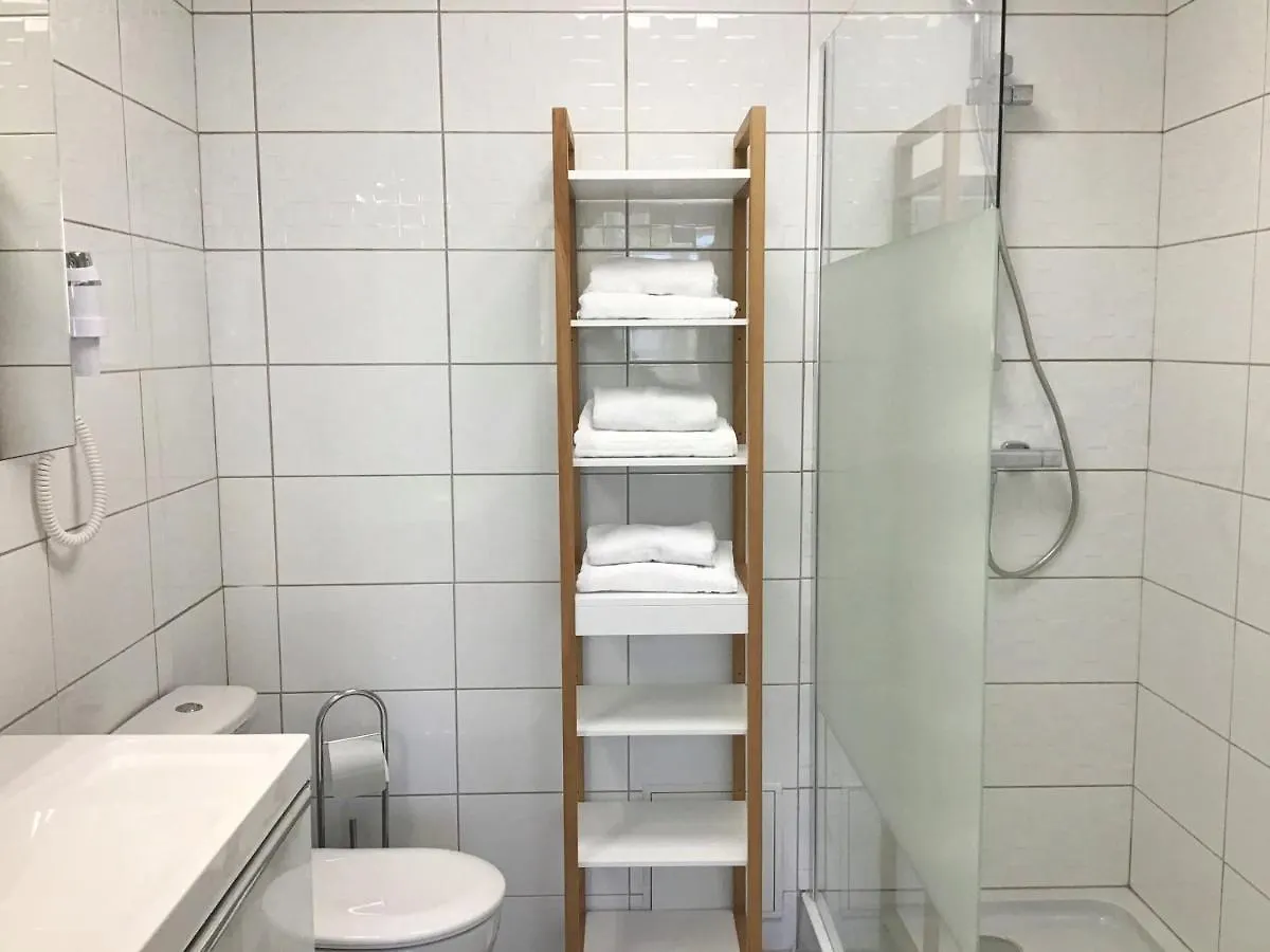 Appartement Le Solea 100M2 Climatise Parking Proche Sanctuaires Lourdes 0*,  France